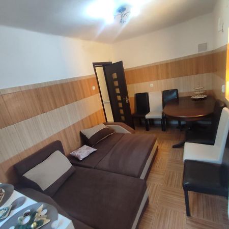 Central House Hotel Curtea De Arges Exterior photo